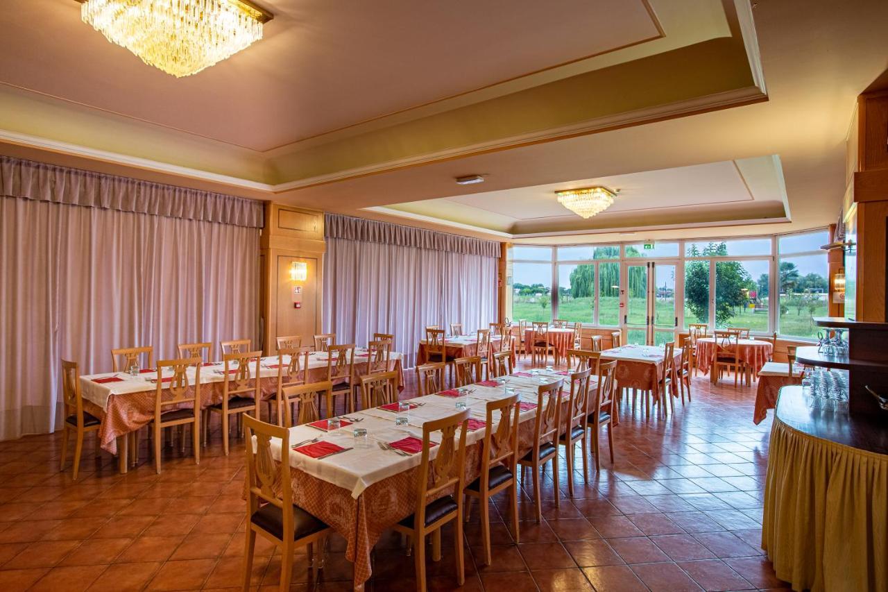 Hotel Villa Strassoldo "Ex Attianese Hotel Restaurant" Cervignano del Friuli Luaran gambar