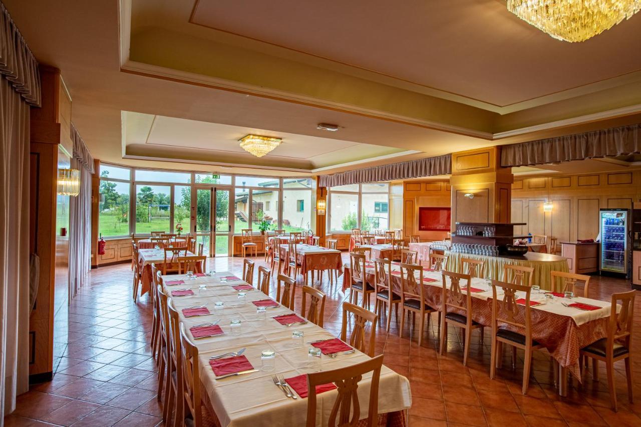 Hotel Villa Strassoldo "Ex Attianese Hotel Restaurant" Cervignano del Friuli Luaran gambar