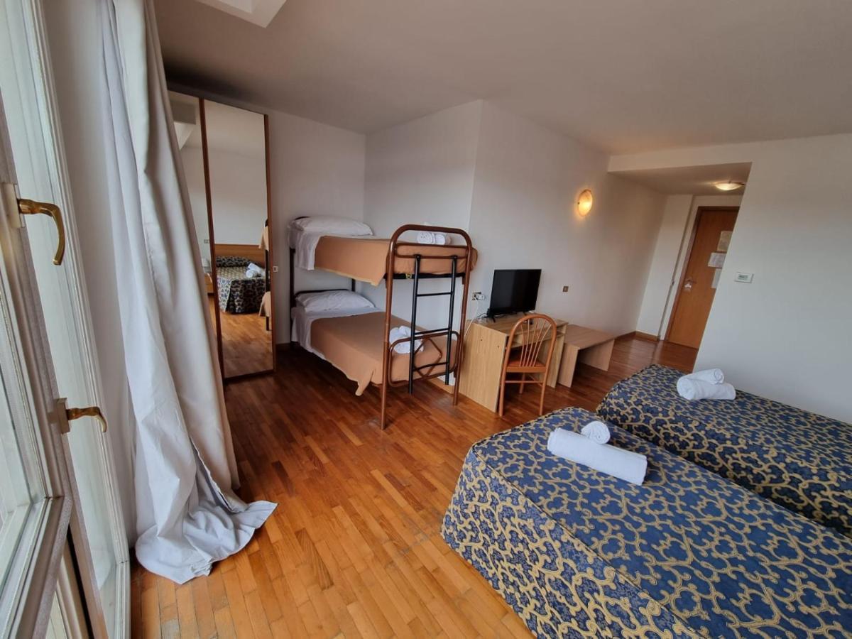 Hotel Villa Strassoldo "Ex Attianese Hotel Restaurant" Cervignano del Friuli Luaran gambar