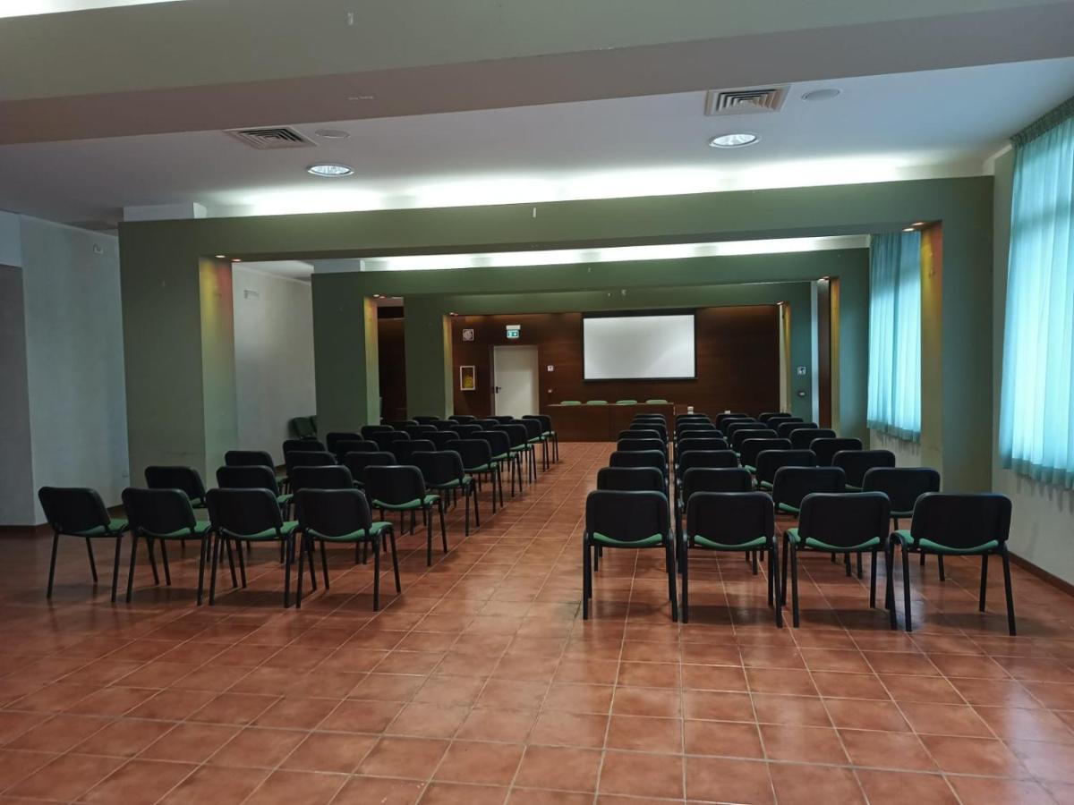 Hotel Villa Strassoldo "Ex Attianese Hotel Restaurant" Cervignano del Friuli Luaran gambar