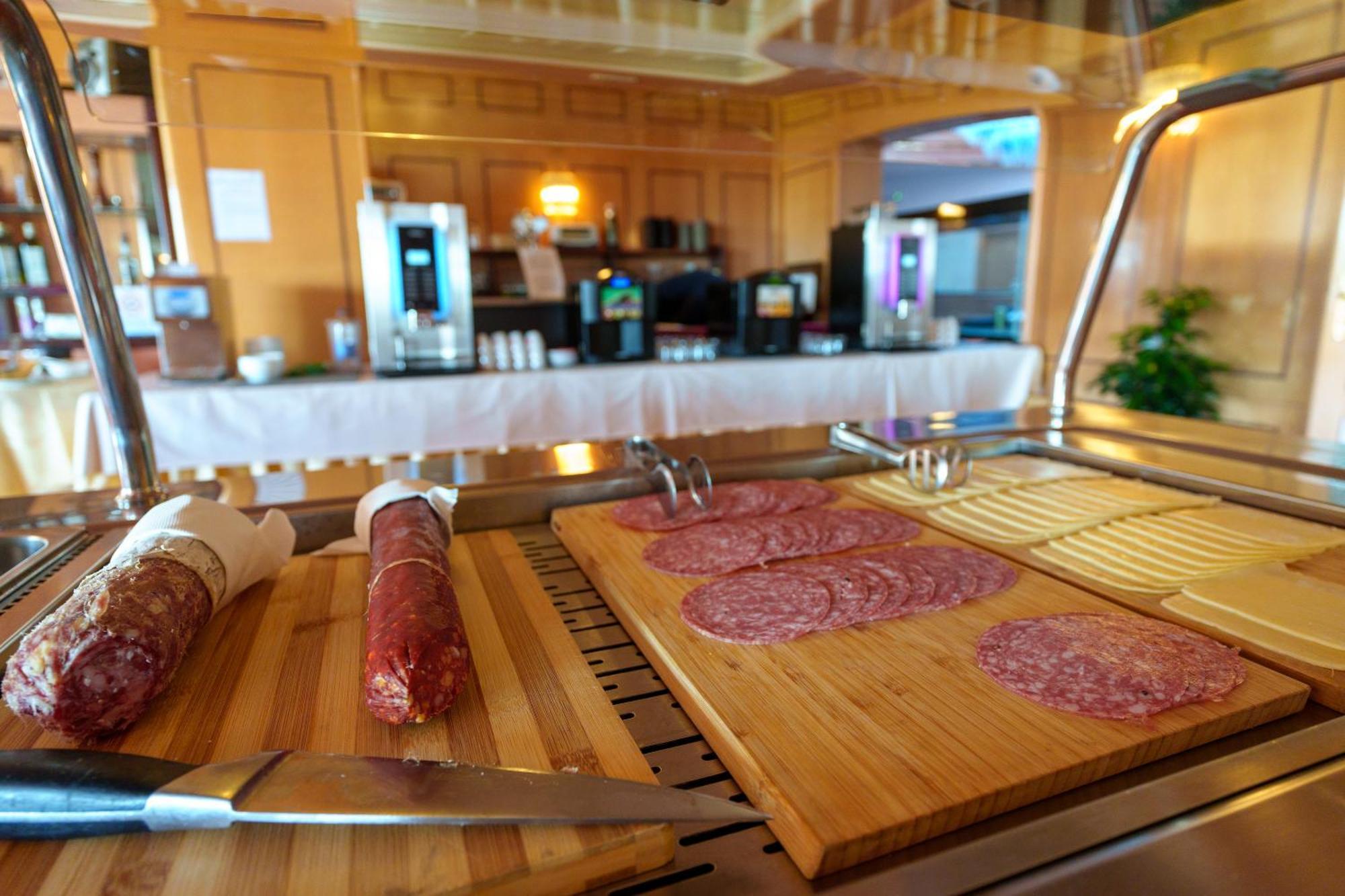 Hotel Villa Strassoldo "Ex Attianese Hotel Restaurant" Cervignano del Friuli Luaran gambar