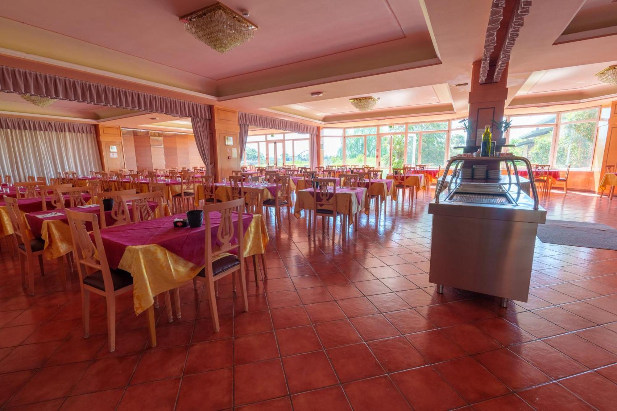 Hotel Villa Strassoldo "Ex Attianese Hotel Restaurant" Cervignano del Friuli Luaran gambar