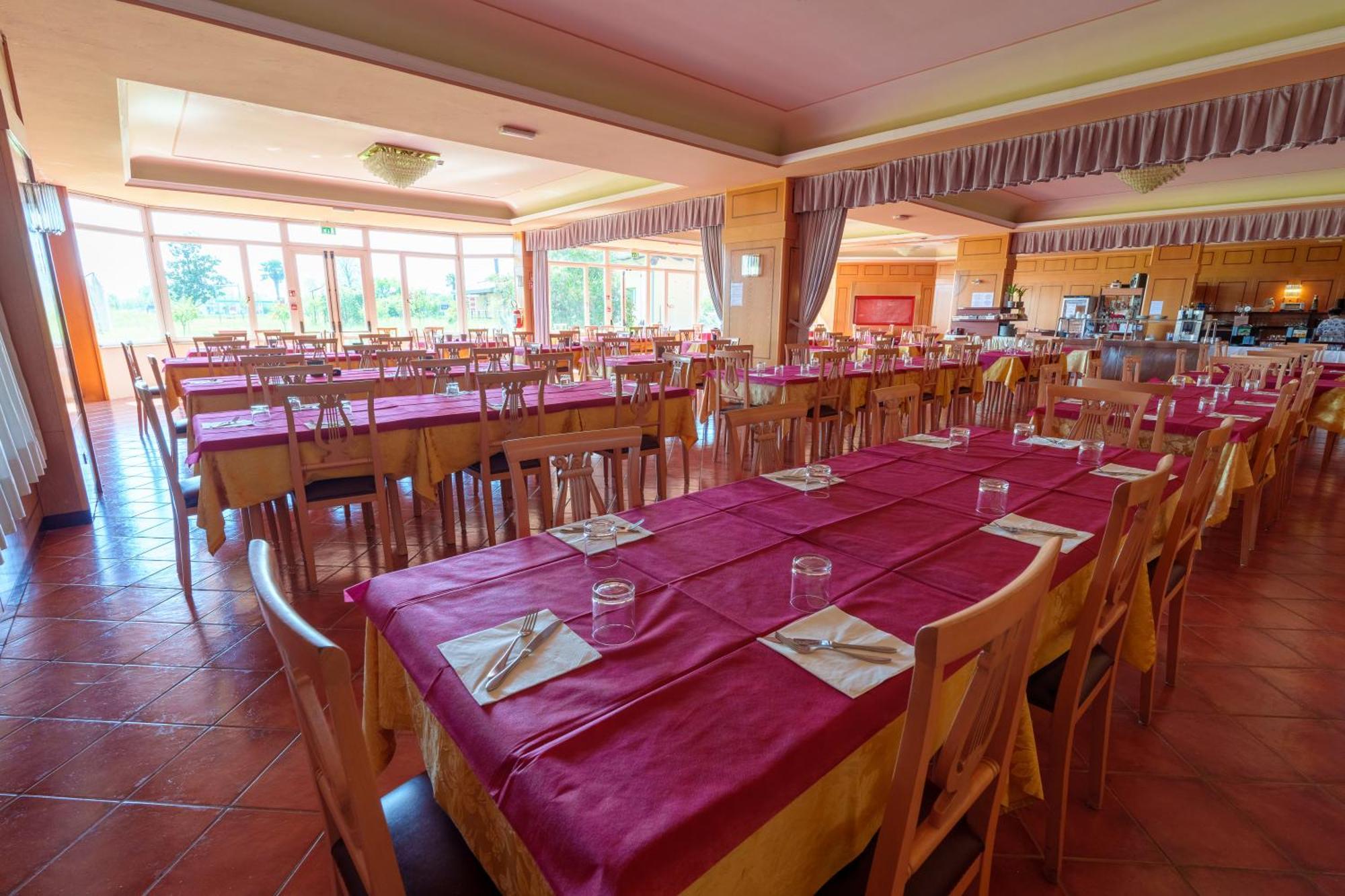 Hotel Villa Strassoldo "Ex Attianese Hotel Restaurant" Cervignano del Friuli Luaran gambar